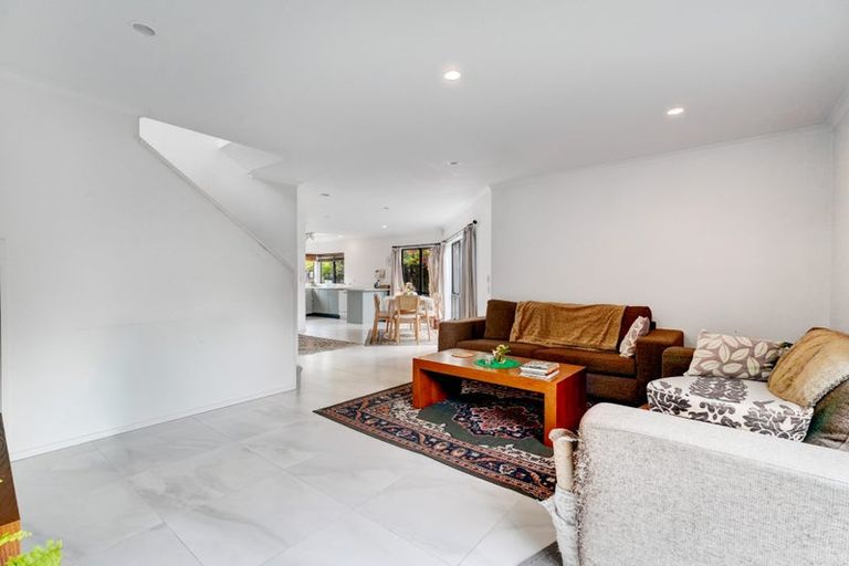 Photo of property in 45a Redoubt Road, Goodwood Heights, Auckland, 2105