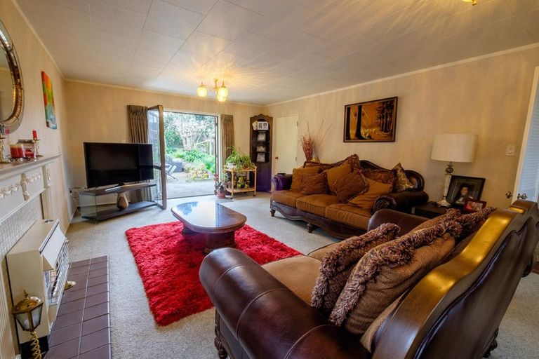 Photo of property in 24 Cedar Crescent, Feilding, 4702