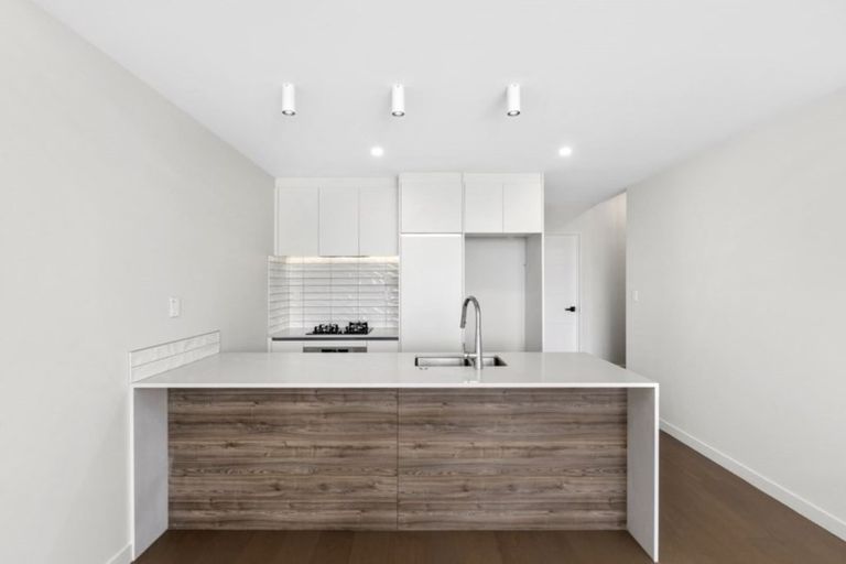 Photo of property in 67c Lake Road, Devonport, Auckland, 0624