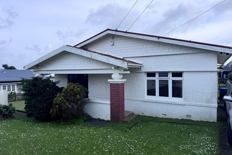 Photo of property in 47 Smale Street, Point Chevalier, Auckland, 1022