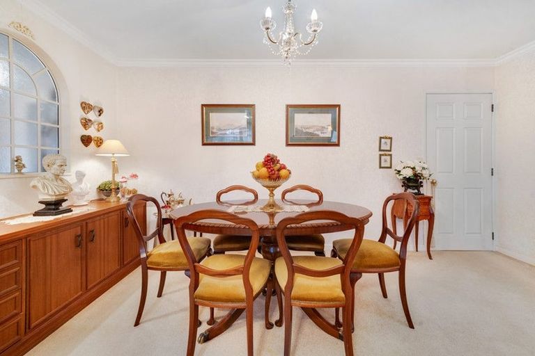 Photo of property in 2/13 Hamilton Road, Papatoetoe, Auckland, 2025