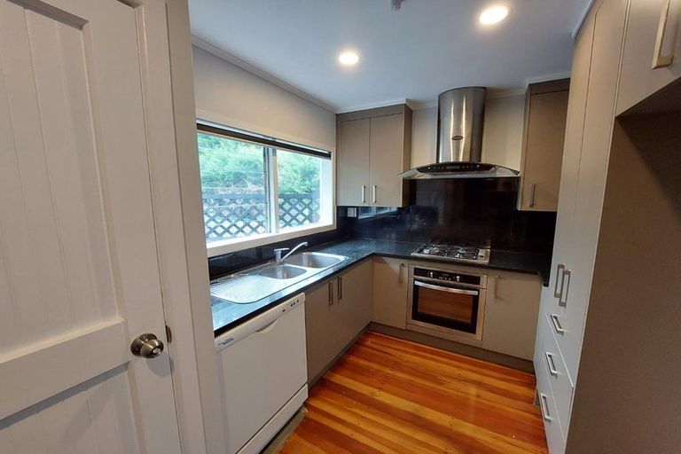 Photo of property in 4096 Great North Road, Glen Eden, Auckland, 0602