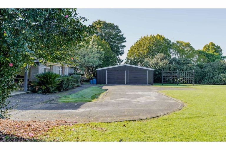 Photo of property in 11 Riverview Road, Kerikeri, 0230