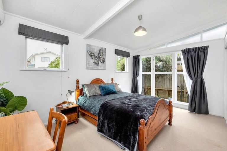 Photo of property in 89 Bond Crescent, Forrest Hill, Auckland, 0620