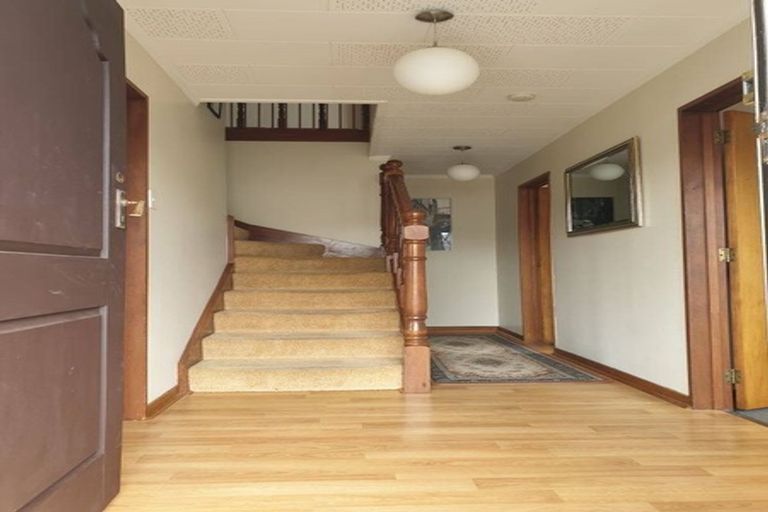 Photo of property in 1 Iwiroa Terrace, Durie Hill, Whanganui, 4500