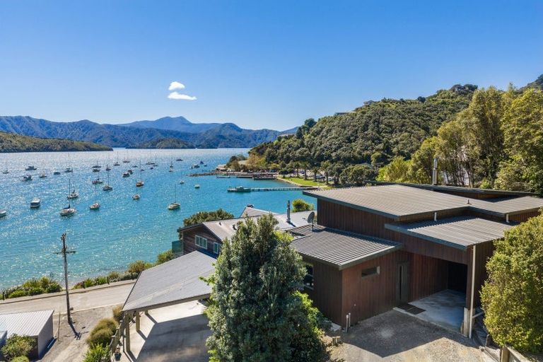 Photo of property in 354b Waikawa Road, Waikawa, Picton, 7220