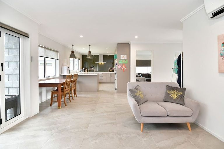 Photo of property in 202 Harris Drive, Silverdale, 0932