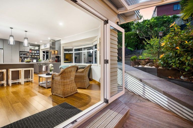 Photo of property in 29 Korotaha Terrace, Rothesay Bay, Auckland, 0630