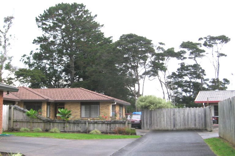 Photo of property in 49 Waimoko Glen, Swanson, Auckland, 0612