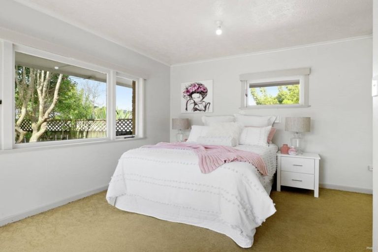 Photo of property in 699 Swanson Road, Swanson, Auckland, 0612