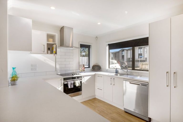 Photo of property in 99 Banks Street, Marfell, New Plymouth, 4310