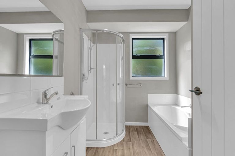 Photo of property in 28 Tavender Street, Woolston, Christchurch, 8023