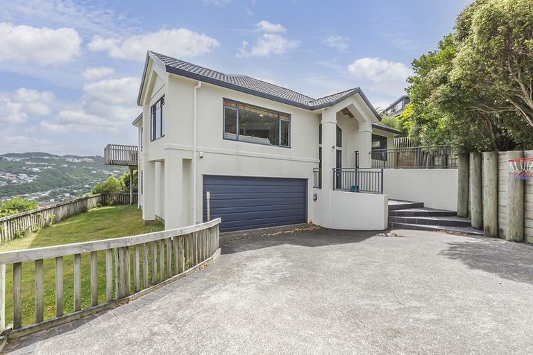 Photo of property in 5 Landsdowne Terrace, Karori, Wellington, 6012