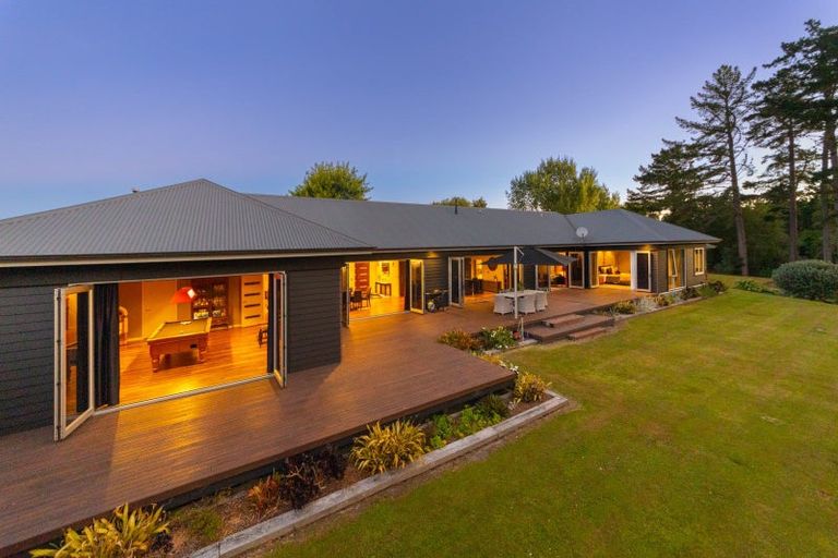 Photo of property in 6 Homestead Lane, Fitzherbert, Palmerston North, 4471