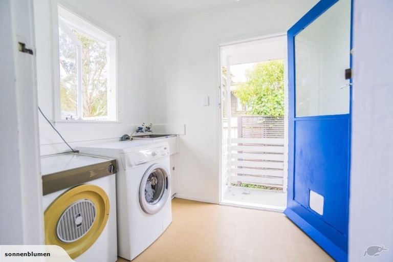 Photo of property in 1/39 Lancaster Road, Beach Haven, Auckland, 0626