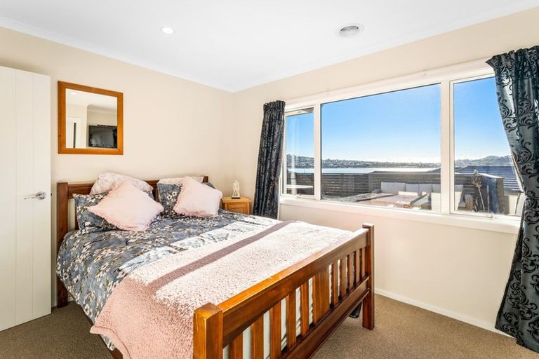 Photo of property in 8 Ihakara Arthur Lane, Aotea, Porirua, 5024