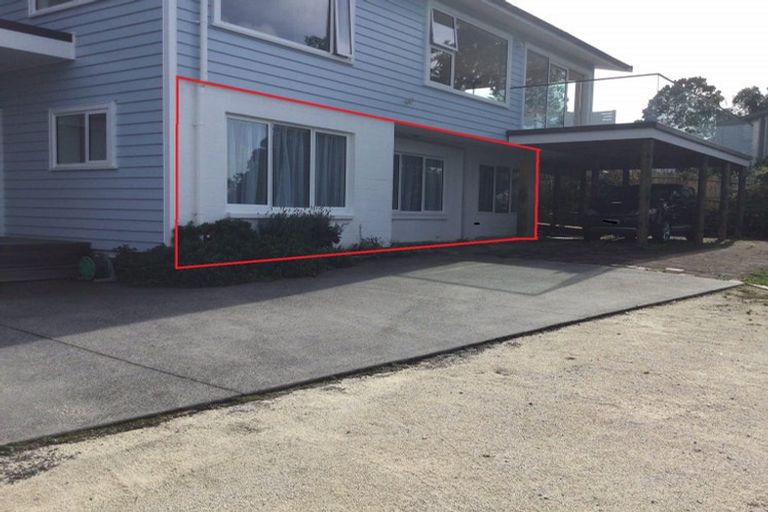 Photo of property in 32a Wade River Road, Stanmore Bay, Whangaparaoa, 0932