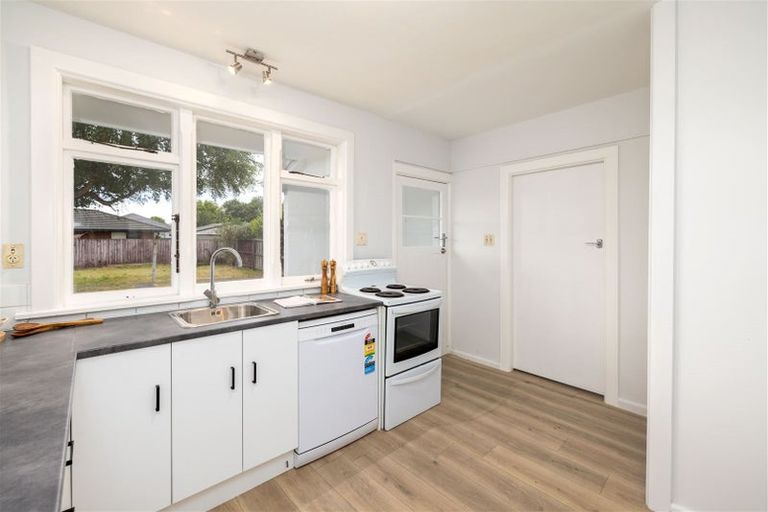 Photo of property in 130 Gayhurst Road, Dallington, Christchurch, 8061