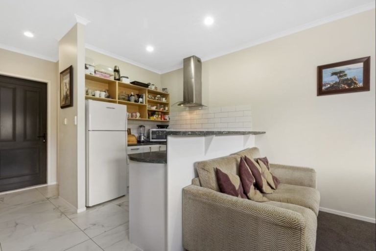 Photo of property in 44/11 The Avenue, Albany, Auckland, 0632