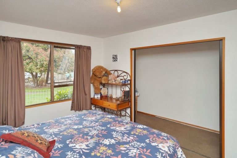 Photo of property in 35 Chinnerys Road, Woodend, 7610