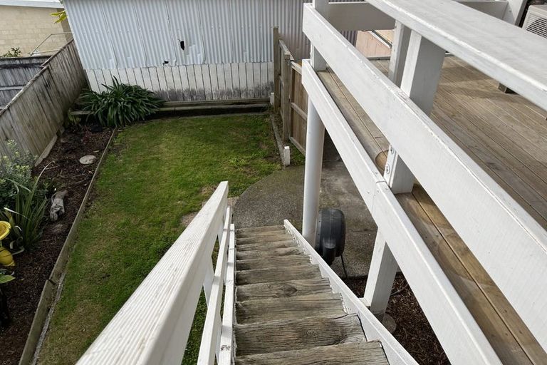 Photo of property in 250a Saint Aubyn, New Plymouth, 4310