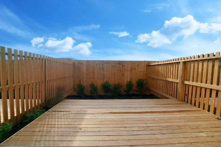 Photo of property in 2/46 Normandy Place, Henderson, Auckland, 0610