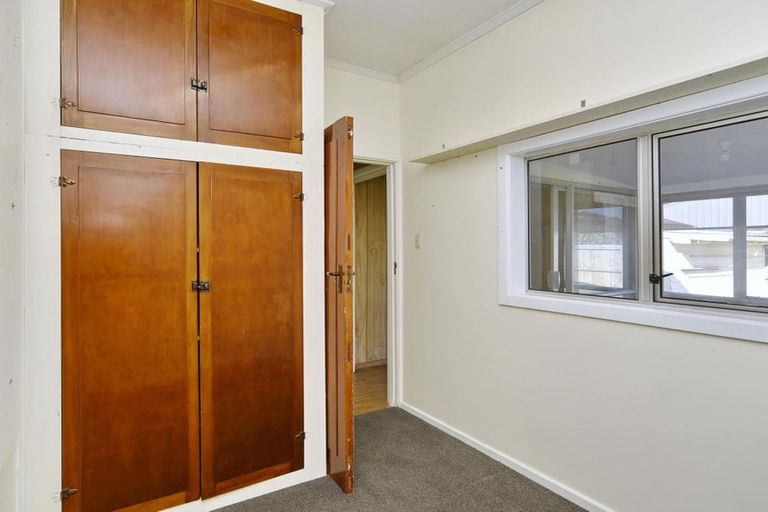 Photo of property in 115 Wilsons Road South, Saint Martins, Christchurch, 8022