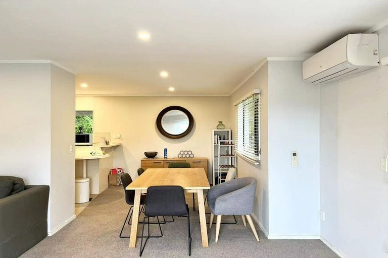 Photo of property in 2/36 Greenvalley Rise, Glenfield, Auckland, 0629