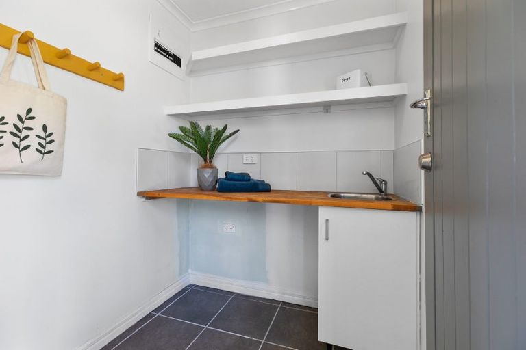 Photo of property in 41 Dingadee Street, Welcome Bay, Tauranga, 3112