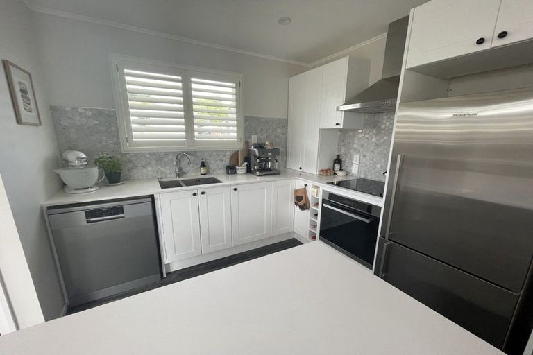 Photo of property in 71 Waipounamu Drive, Kelson, Lower Hutt, 5010