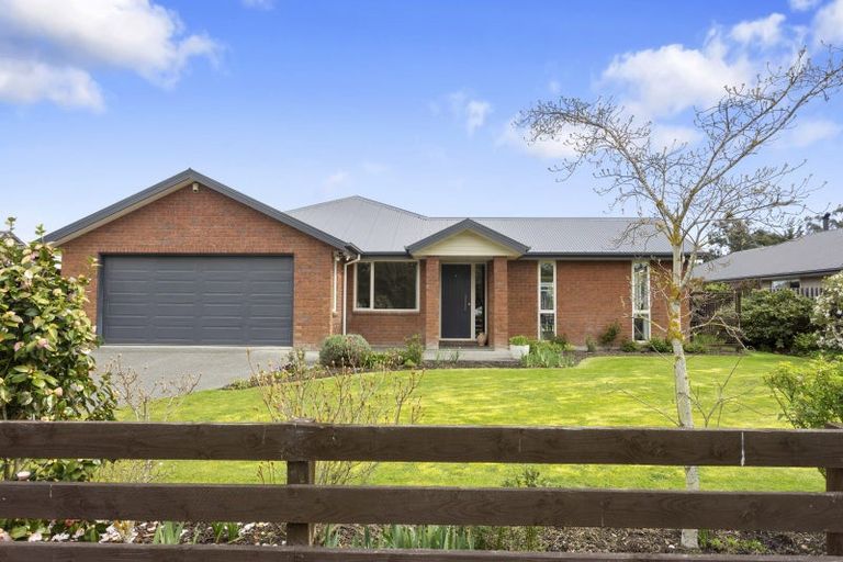 Photo of property in 105 High Street, Oxford, 7430