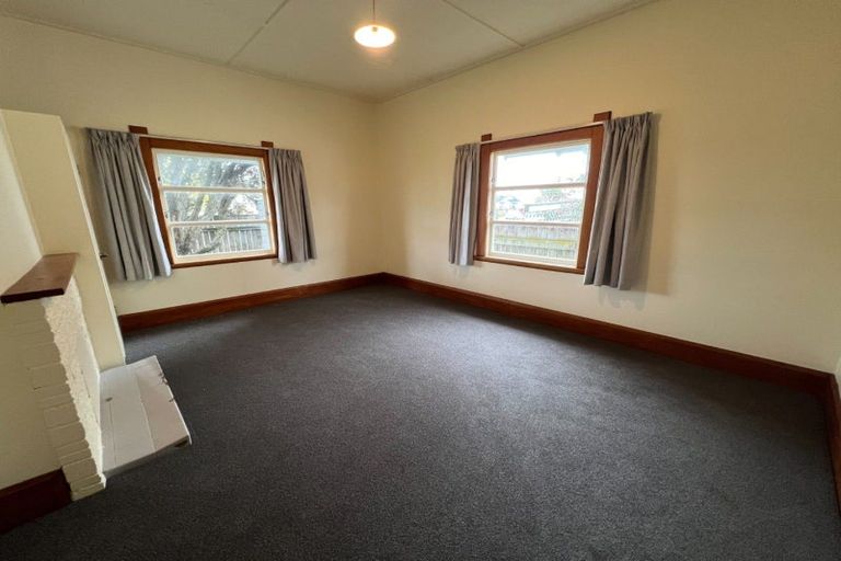 Photo of property in 67 Chelwood Street, Takaro, Palmerston North, 4412