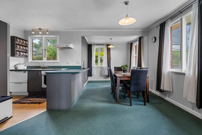 Photo of property in 102 Easther Crescent, Kew, Dunedin, 9012
