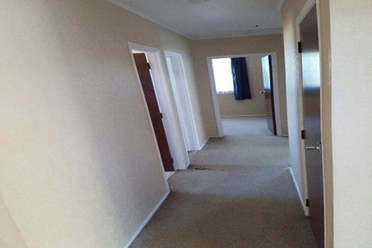 Photo of property in 9 Swallow Drive, Manurewa, Auckland, 2102