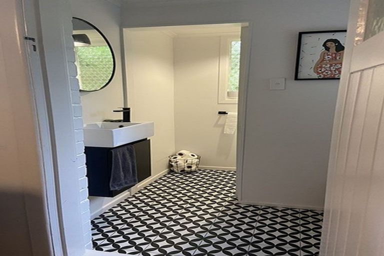 Photo of property in 1/16 Pooks Road, Ranui, Auckland, 0612