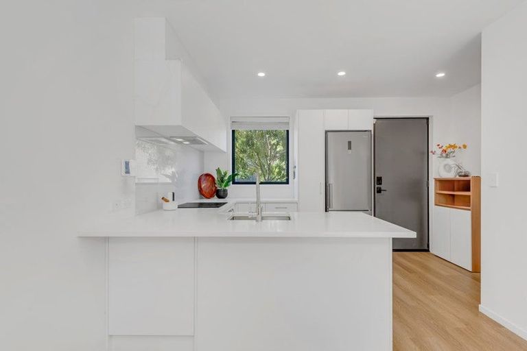 Photo of property in 6 Rara Lane, Manukau, Auckland, 2104