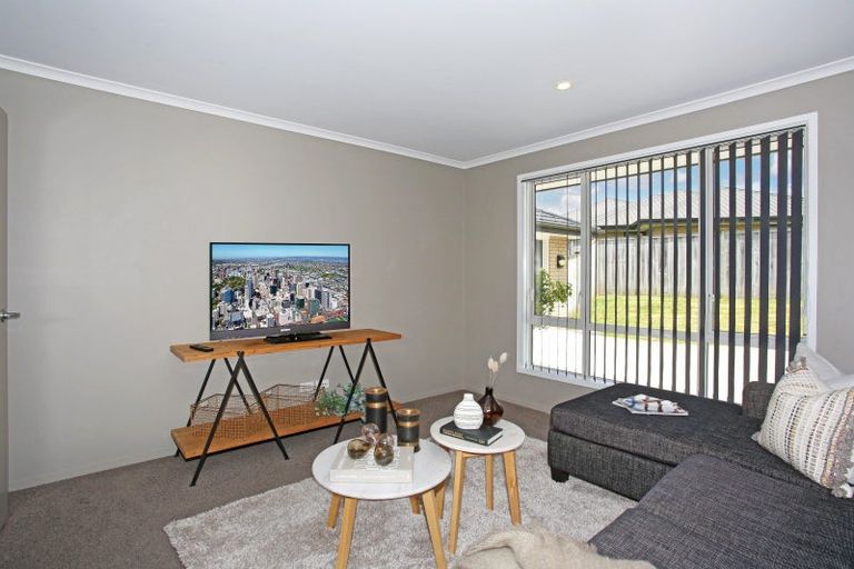 Photo of property in 9 Mcneish Place, Pokeno, 2402