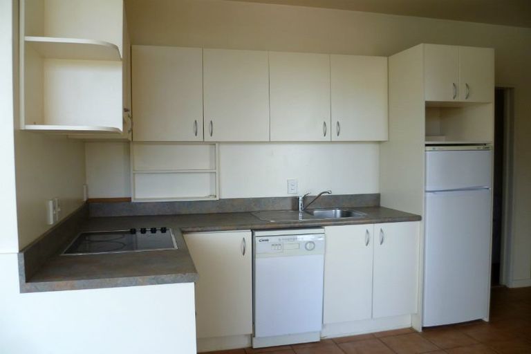 Photo of property in Terrace Tower Apartments, 13d/126 The Terrace, Wellington Central, Wellington, 6011