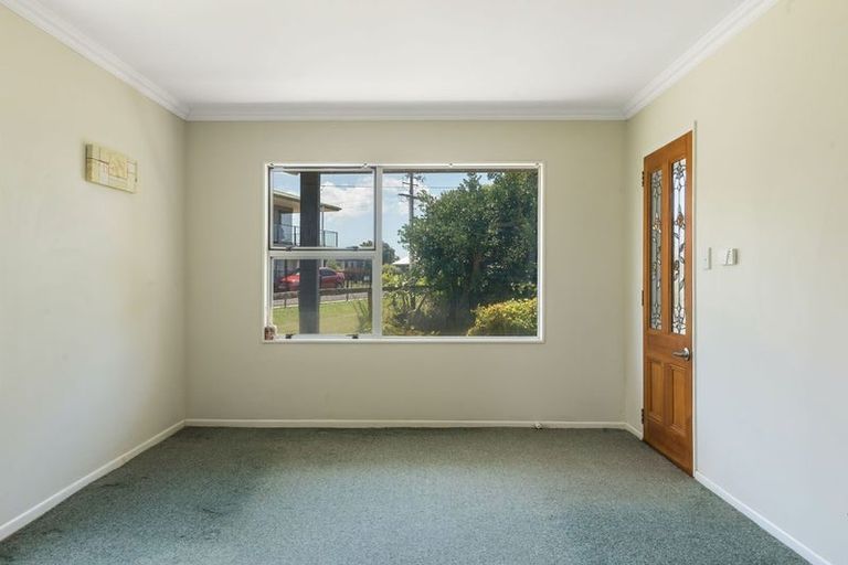 Photo of property in 17 Athenree Road, Athenree, Katikati, 3177