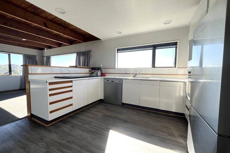 Photo of property in 8 Fillbridge Way, Karori, Wellington, 6012