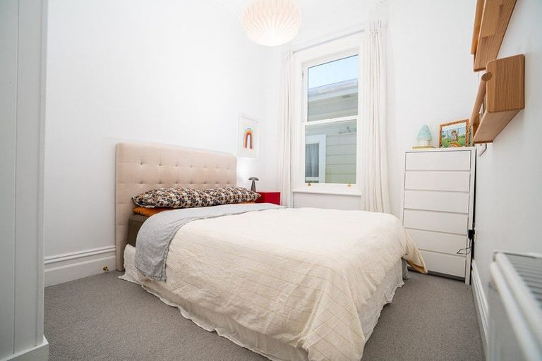 Photo of property in 18 Lawrence Street, Newtown, Wellington, 6021
