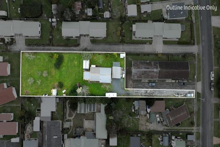 Photo of property in 13 Bradley Street, Paeroa, 3600