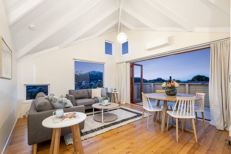 Photo of property in 11 Puketai Place, Pukerua Bay, 5026