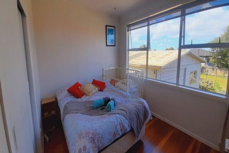 Photo of property in 16 Carole Crescent, Pakuranga, Auckland, 2010