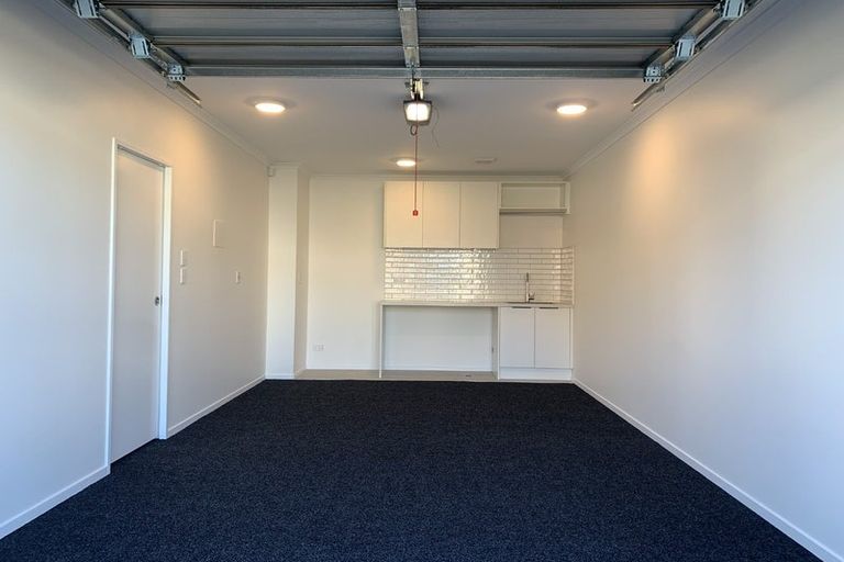 Photo of property in 18 Hema Road, Hobsonville, Auckland, 0616