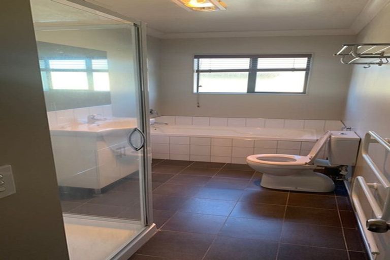 Photo of property in 37 Moana Grove, Waiwhetu, Lower Hutt, 5010