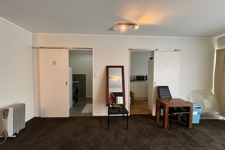 Photo of property in 86 Gosford Drive, Botany Downs, Auckland, 2010