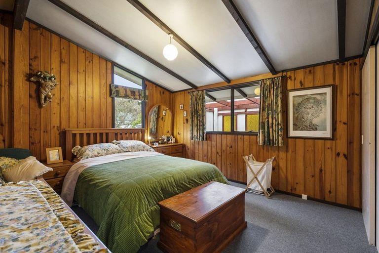 Photo of property in 9a Heretaunga Square, Silverstream, Upper Hutt, 5019