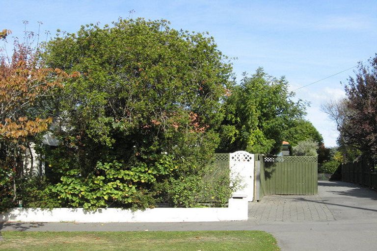 Photo of property in 139 Maidstone Road, Ilam, Christchurch, 8041