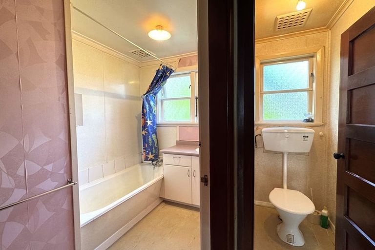 Photo of property in 94 Clyde Street, Balclutha, 9230